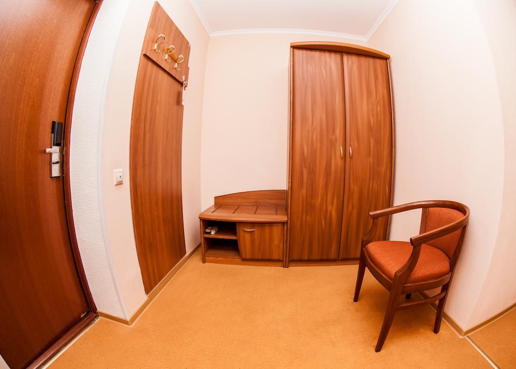 Yamal Hotel Novuy Urengoy Room photo